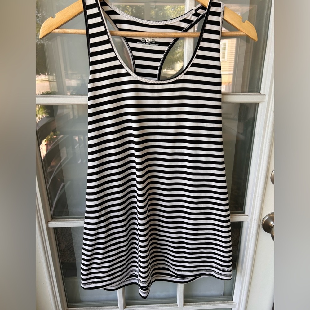 BROOKS running delayer Black and White Striped Women's Tank Top XL